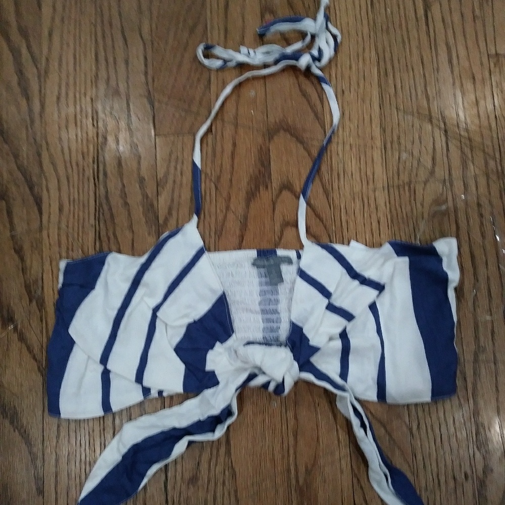 👙👙Stripe front tie halter crop - Picture 3 of 3